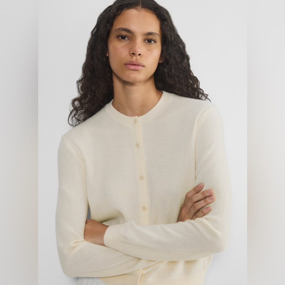 NWT - Aritzia Bare Cashmere Crew Cardigan - Small - Whisper White - Picture 4 of 9
